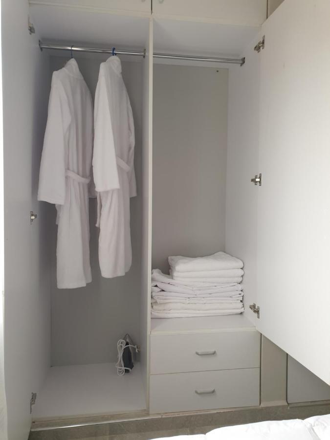 Blt Suites - Furnished Apartments Kampala Bagian luar foto