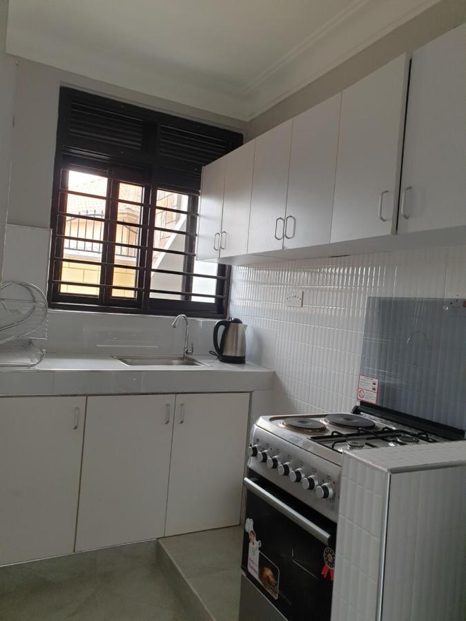 Blt Suites - Furnished Apartments Kampala Bagian luar foto